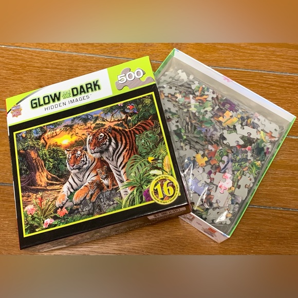 GLOW in the DARK Jigsaw Puzzle HIDDEN TIGERS Seek and Find game animals jungle - Picture 1 of 15
